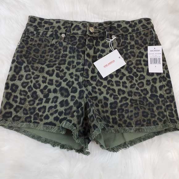 Good American Sz 8 Olive Cut Off Leopard Shorts - Picture 4 of 12